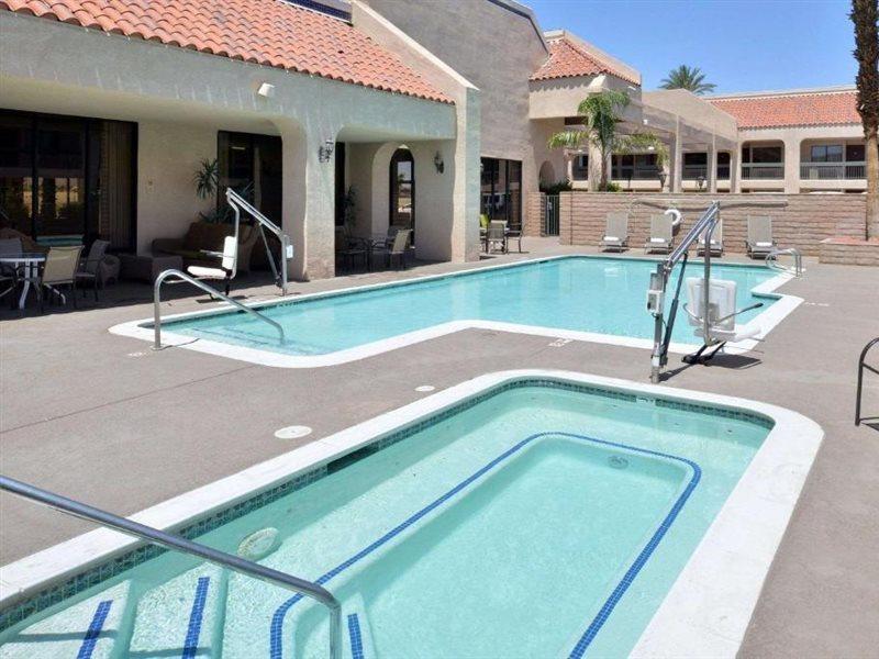 Signature I-10 2* Indio